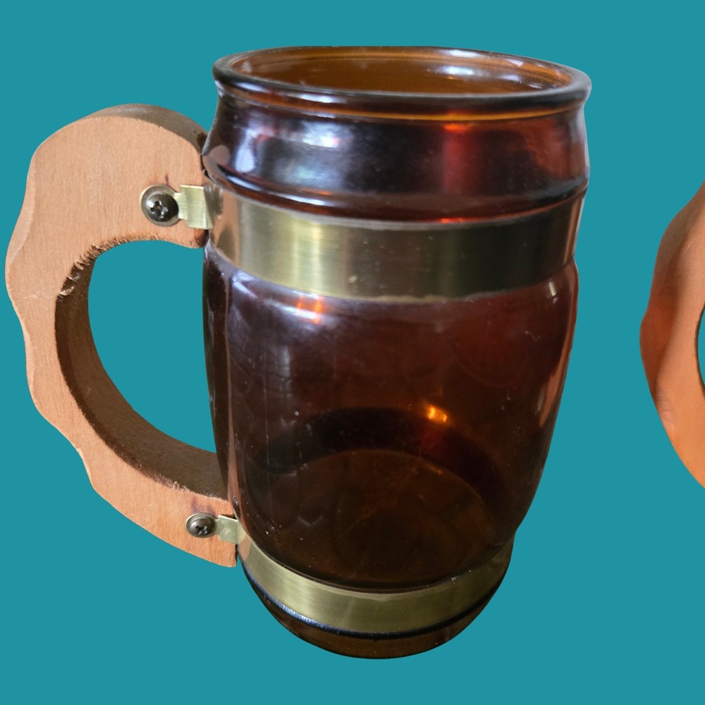 Vintage Siesta Ware Amber Glass Western Mugs Wood Handle Set of 2 Wagon Revolver - Picture 4 of 9